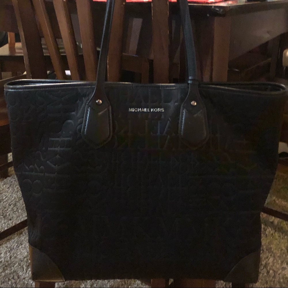 Oversized black Michael Kors shoulder bag